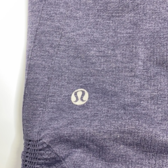 Lululemon Seamlessly Street Crop Legging Size 8 - Picture 3 of 7